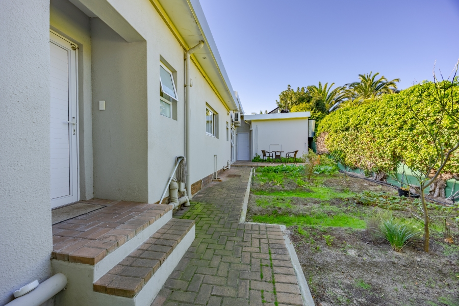 5 Bedroom Property for Sale in Milnerton Central Western Cape